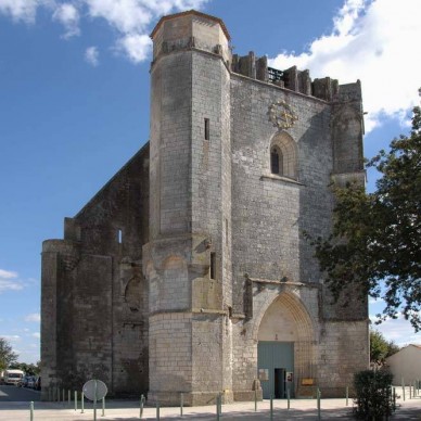 Saint-Pierre-Kirche in Marsilly