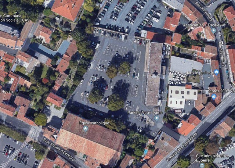 PARKING NOTRE DAME PARKING NOTRE DAME