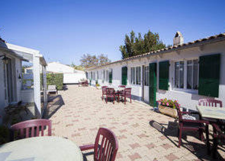 HERAUDEAU STÉPHANE - LE PETIT VILLAGE HERAUDEAU STÉPHANE - LE PETIT VILLAGE