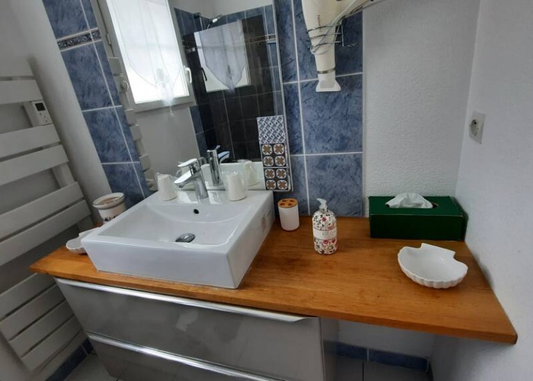 VASQUE Salle de Bain