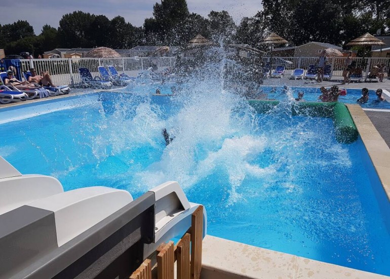 Camping Club OUVERT TOUTE L'ANNÉE - Village Vacances Le Lagon de la Prée ****