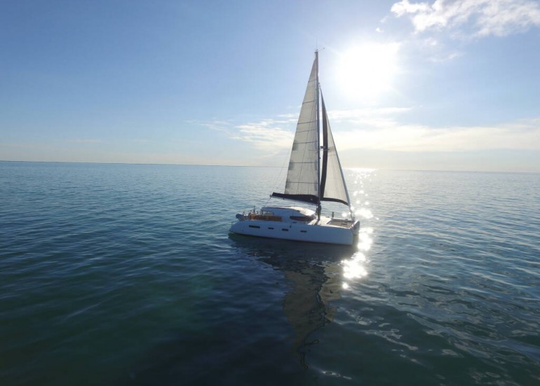 Katamaranausflug am Nachmittag - Aldabra Yacht Charter Katamaranausflug am Nachmittag - Aldabra Yacht Charter
