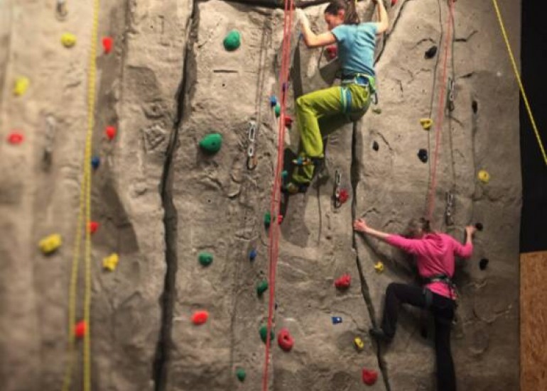 Einführung und Ausübung des Klettersports Einführung und Ausübung des Klettersports